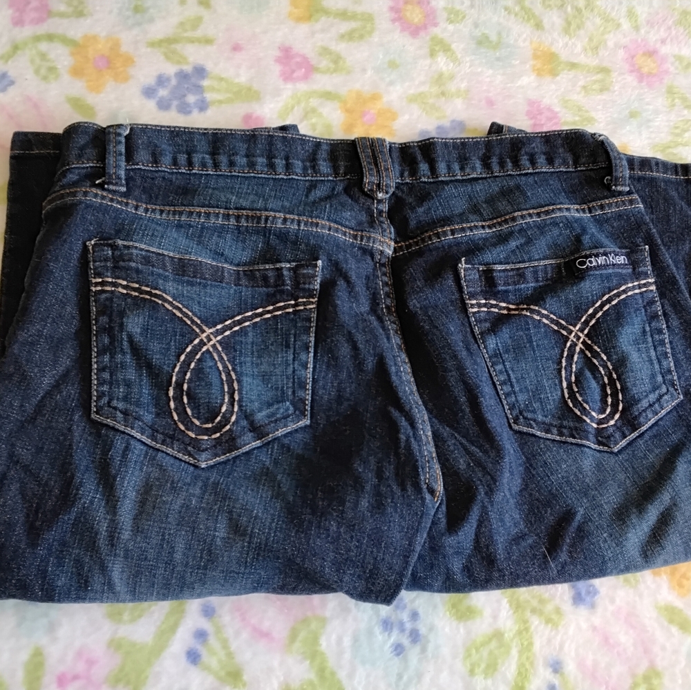 Calvin Klein mid rise cropped capri jeans Women's Size 10 33W 16L Stretch